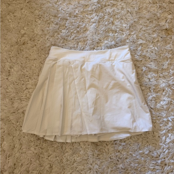 Lululemon White Pleated Tennis Mini Skirt / Skort – Size 4 - Picture 1 of 3